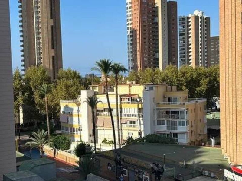 Foto 53b787c2-31ca-4df0-8316-d3880b53e04d. Piso en Playa Levante Benidorm