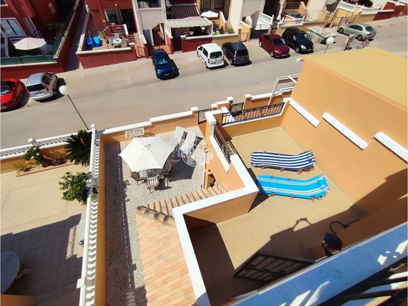 Foto 8e128348-9518-4ea3-bb7f-2fcc134cedb9. Casa aparellada amb piscina a La Florida Orihuela