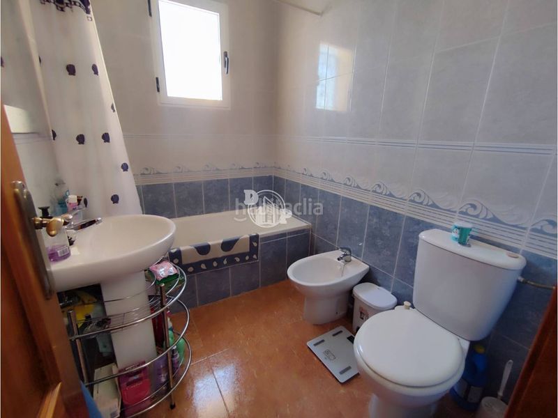 Foto ea59e9b1-1352-4e13-bf04-208231c7831f. Casa aparellada amb piscina a La Florida Orihuela