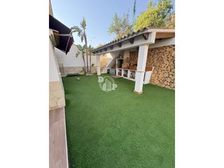 Casa aparellada a Calle Vall de Ebo