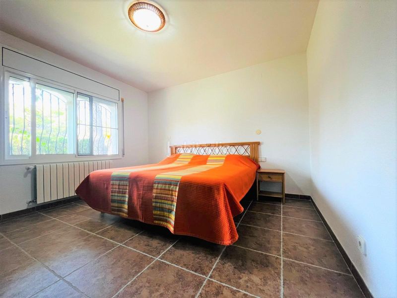 Foto 2dd8b9c9-5900-4901-9543-643d525c81ec. Chalet único y exclusivo gran chalet de 174 m2, en primera línea de playa en Ametlla de Mar (L´)