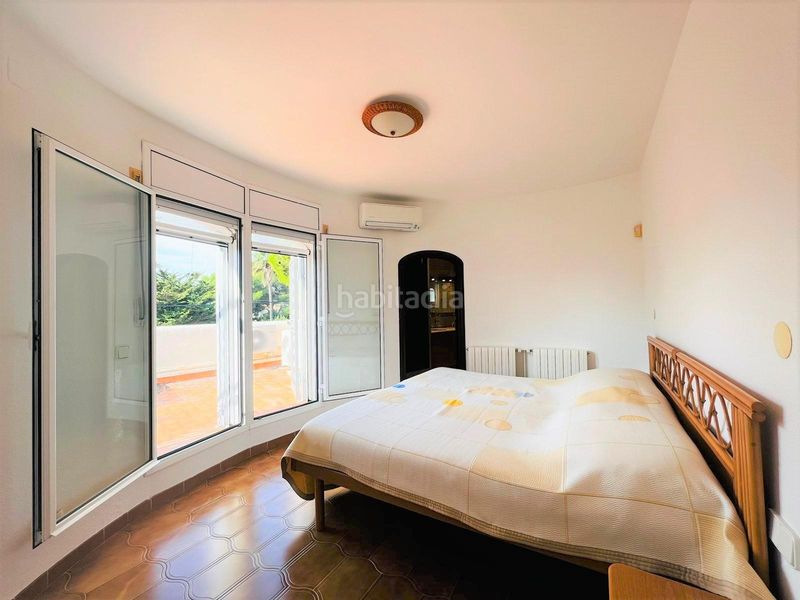 Foto 52ff7000-50ca-4944-bf1d-9c947cc6b312. Chalet único y exclusivo gran chalet de 174 m2, en primera línea de playa en Ametlla de Mar (L´)