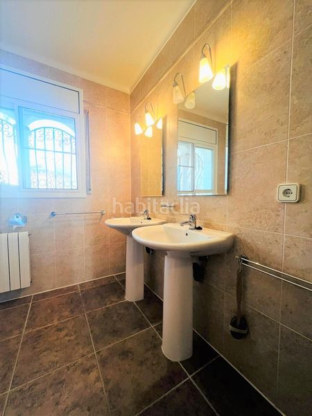 Foto afc9e500-d28e-4dff-a3a1-3c7eb0517339. Chalet único y exclusivo gran chalet de 174 m2, en primera línea de playa en Ametlla de Mar (L´)