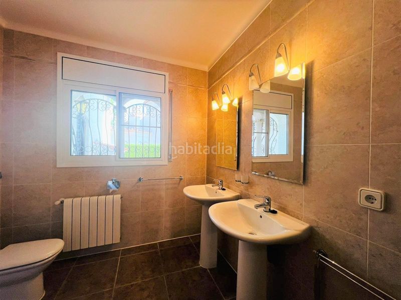 Foto b58e7612-8584-498e-824a-33ebe75afdf8. Chalet único y exclusivo gran chalet de 174 m2, en primera línea de playa en Ametlla de Mar (L´)
