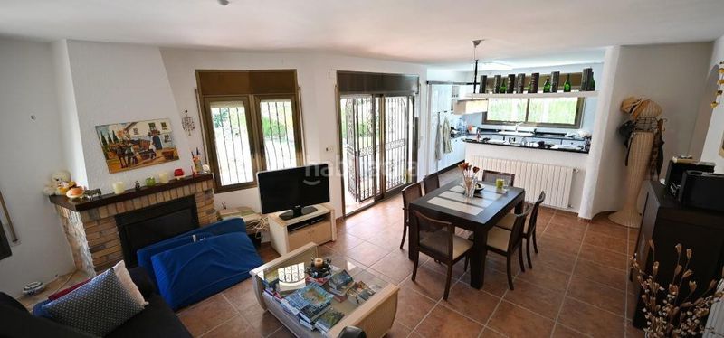 Foto b902f67e-af6e-49d1-ae7c-9782a06f3906. Chalet único y exclusivo gran chalet de 174 m2, en primera línea de playa en Ametlla de Mar (L´)