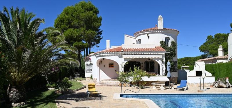 Foto c6ae55b6-3eb7-4c39-a3ca-a6346c8972f3. Chalet único y exclusivo gran chalet de 174 m2, en primera línea de playa en Ametlla de Mar (L´)
