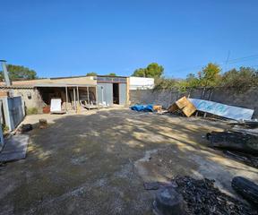 Casa a L´Ametlla de Mar. Parcela de 600 m2 con nave de 217 m2 destinada a carpintería ind