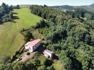 Masia a Allande. Espectacular casa rural de 400 m2 en finca con magníficas vistas