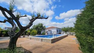House in L´Ametlla de Mar. Chalet unifamiliar de 107 m2 con jardín y piscina