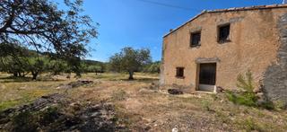 Mas à Tivissa. Finca rústica en parque natural a 12 km del mar  perfecta para i