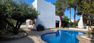 Casa a Les Tres Cales. Tu refugio mediterráneo piscina privada y cala a 1 minuto