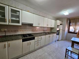 Dplex a LAmetlla de Mar. Luminoso dplex en el centro de lametlla de mar, a 100 m del pue