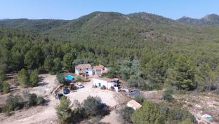 Masia a Tivissa. Exclusiva finca rústica de 350.000 m en tivissa, a 10 km de la c