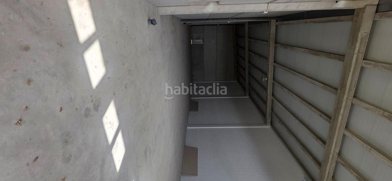 Foto 0f3c1397-8e00-4891-9396-dfd563586005. Industrial building in Deltebre