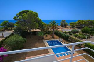 Maison à Calafat. Exclusiva villa de lujo en primera línea de mar en la costa dora
