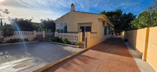 Haus in Les Tres Cales. Casa unifamiliar con parcela privada a 3 km del mar en lametlla