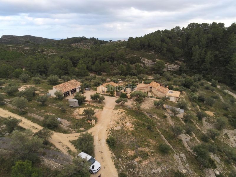 Foto 3cb239ca-0080-42c8-a708-b3614c36449f. Masia amb aparcament a Perelló (El)