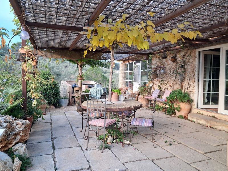 Foto a46e9f94-7909-48c5-bce1-81e037d16263. Masia amb aparcament a Perelló (El)