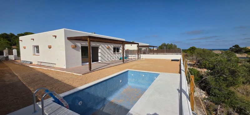 Foto 29ba7f09-e976-4c89-804d-d382a9927d22. Casa amb calefacció aparcament piscina a Sant Jordi D´Alfama Ametlla de Mar (L´)