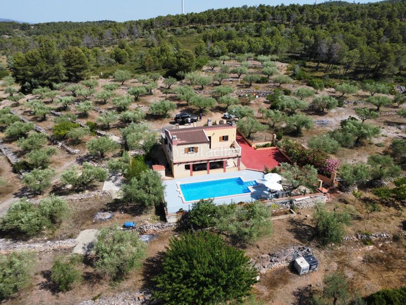 Foto 623ec11e-1792-4933-a9af-e0edcb175100. Masia amb aparcament piscina a Perelló (El)