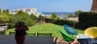 Maison à Calafat. Exclusivo chalet en primera línea de mar y del puerto deportivo