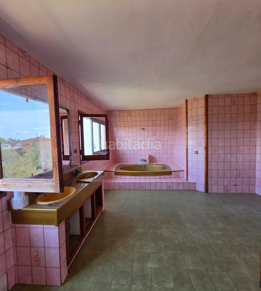 Foto 140f0112-448c-4a28-a735-991fb1c2781e. Casa amb aparcament piscina a Ampolla (L´)