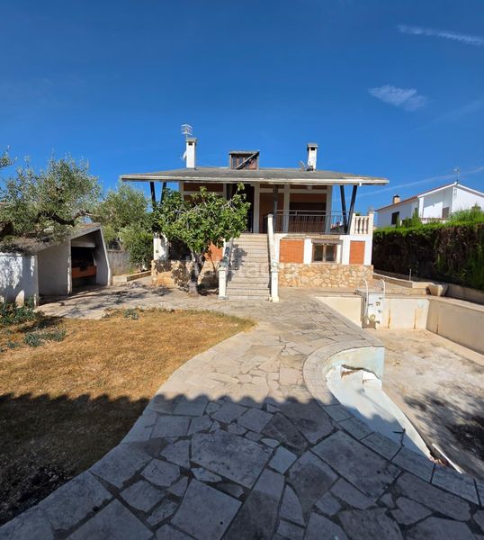 Foto b4b4c66a-fd0b-48a1-ad51-ff6f31e633c5. Casa amb aparcament piscina a Ampolla (L´)
