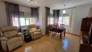 Pis a L´Ametlla de Mar. Piso reformado de 80 m2 con 3 habitaciones y terrazas en el cent