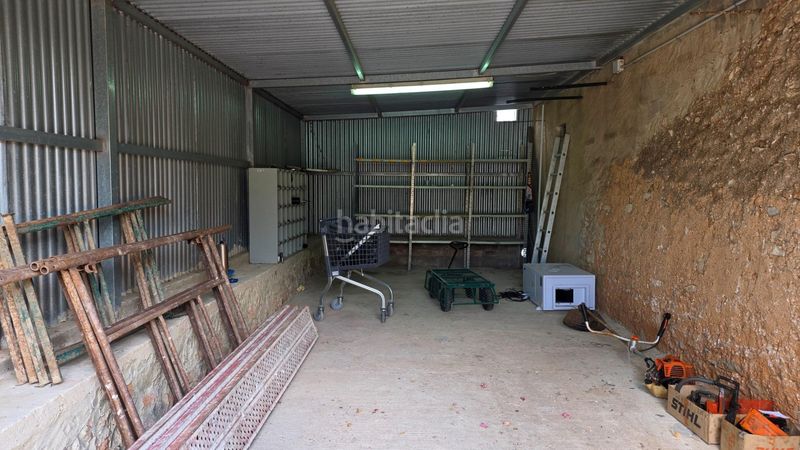 Foto ebddc120-bd96-43e0-9af7-7d09db70091c. Masía magnífica finca rústica de 14.000 m2 con casa legalizada, luz de red y pozo propio a 5 km del mar en Perelló (El)