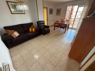 Piso  Carrer de campfaso. Piso exterior con ascensor y balcón