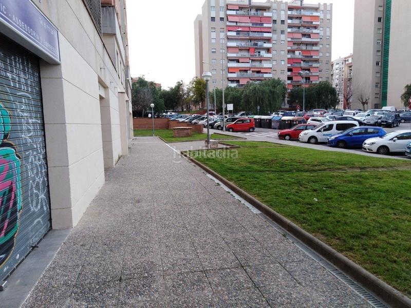 Foto a6835f55-bb42-41e1-8619-ee8bc1e52829. Ufficio in Can Deu Sabadell