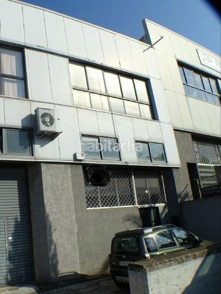 Foto f522b06f-b5a8-4917-8ae2-51eb1ce56257. Capannone industriale in Cementiri Vell Terrassa