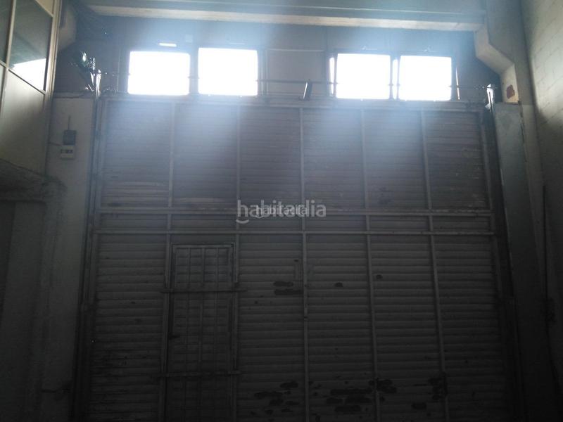Foto b5fea4b5-3e41-4c75-bc94-811c36a8cf33. Nau industrial a Cementiri Vell Terrassa