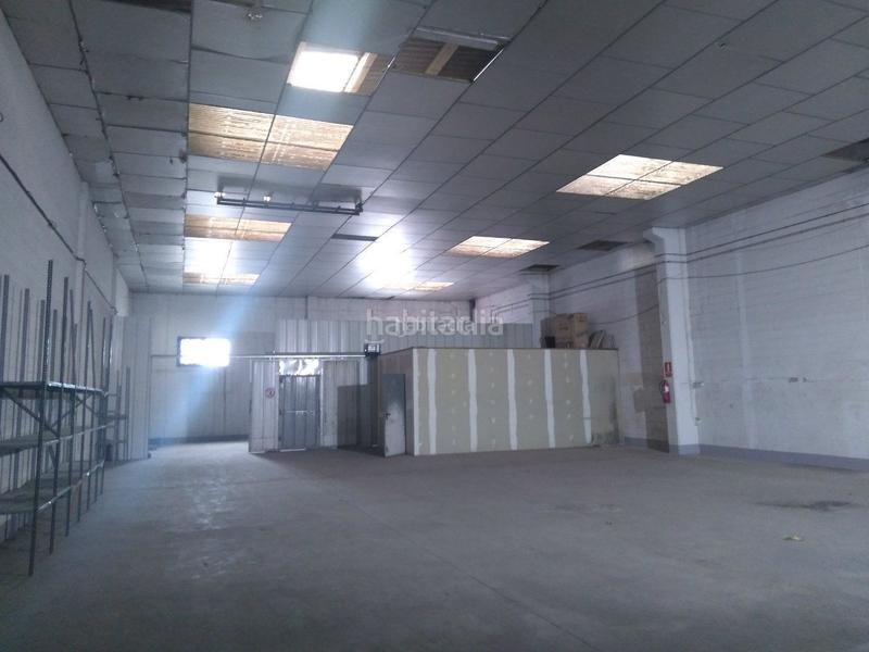 Foto bb8f7816-1642-4a13-9a3d-c943d70c9b8a. Nau industrial a Cementiri Vell Terrassa