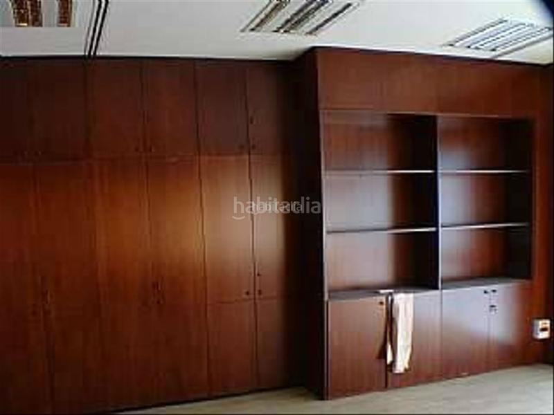 Foto a5a67ebd-ffcd-4601-99a1-6c566ff800aa. Nave industrial en Cementiri Vell Terrassa