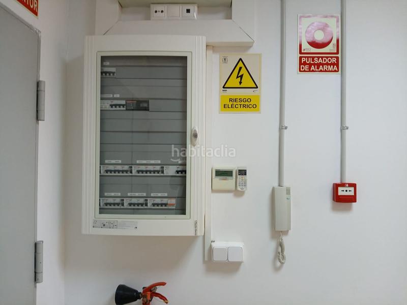 Foto a9cb776f-a9cb-4139-b1d1-6358446a7353. Miete büro in Can Vallhonrat Rubí