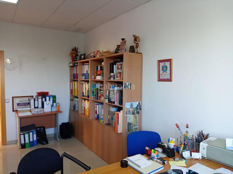 Foto fc85d8fa-eee5-4b90-9953-eca6d79978c0. Miete büro in Can Vallhonrat Rubí