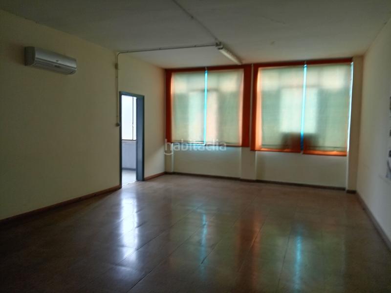 Foto 0d058619-29f5-40eb-8662-237646c056ac. Nau industrial a Gràcia Sabadell