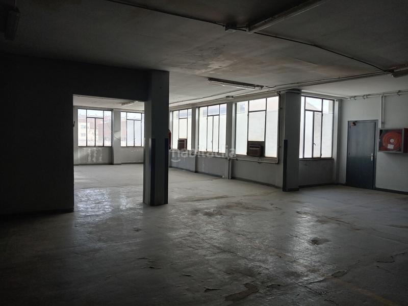 Foto 687cbdff-878b-465c-b328-a19ef0bebab7. Nau industrial a Gràcia Sabadell