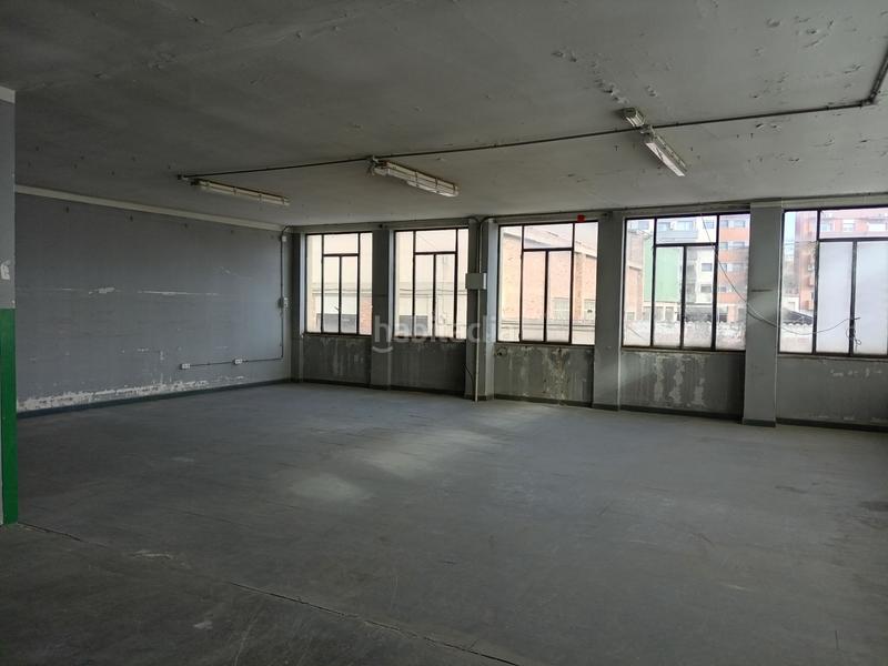 Foto 93698cc1-9429-4fcf-a711-c0b6e098c1eb. Nau industrial a Gràcia Sabadell