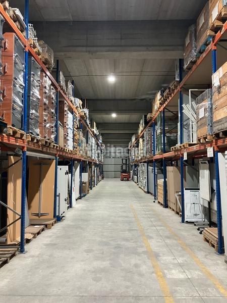 Foto 0c783217-bcbf-4fc8-9718-bbbd4f7f5c61. Fabrikhalle in Vallirana