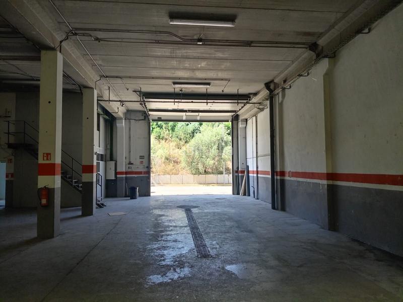 Foto 3fed85e0-ad29-4d2f-a724-cb3e89c239ab. Nave industrial nave impecable en Pallejà