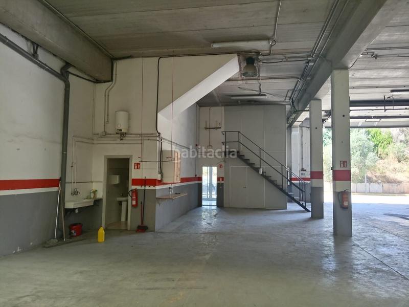 Foto e641034a-c29f-45c1-a8c0-e8b348eb8f7d. Nave industrial nave impecable en Pallejà
