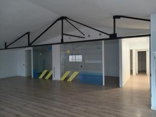 Miete Fabrikhalle  De permanyer. Nave en buen estado