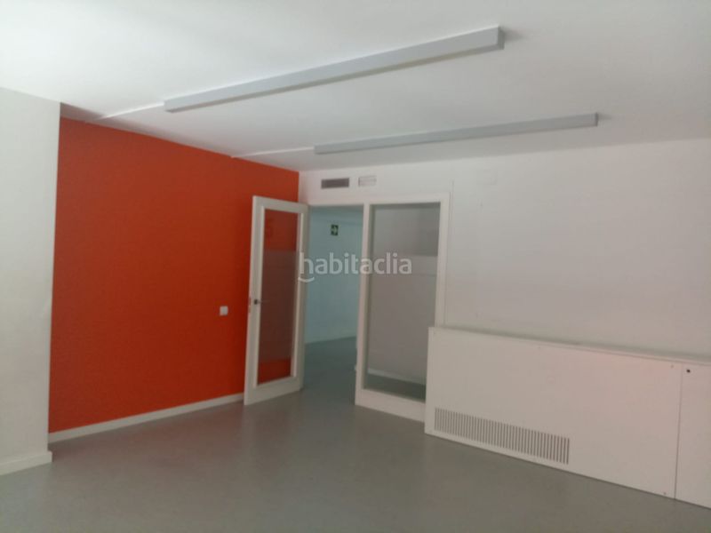 Foto 6d678780-5e1d-407c-8026-5c2780516934. Local comercial a Centre Sabadell