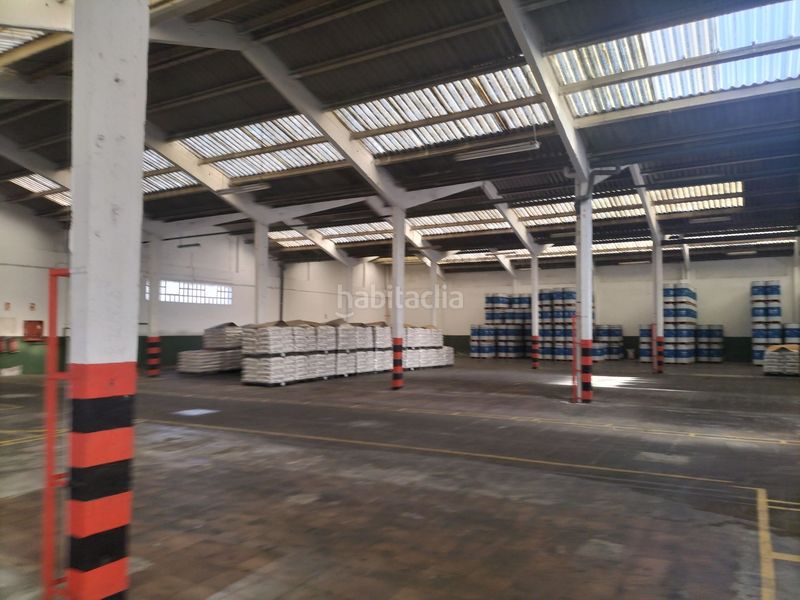 Foto b68a156e-6759-4072-a257-0233648586f7. Nau industrial a Zona Industrial Rubí