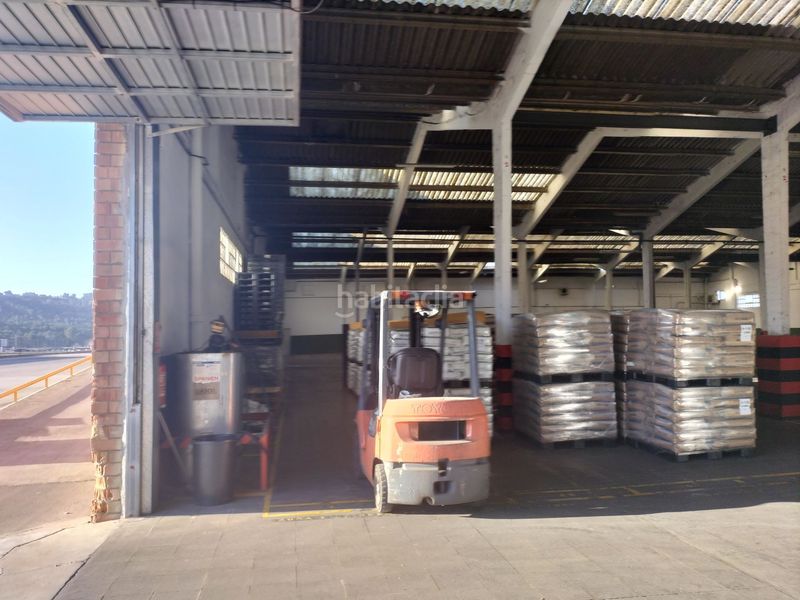 Foto fd525dfa-06f4-4738-ab49-b87319940733. Nau industrial a Zona Industrial Rubí
