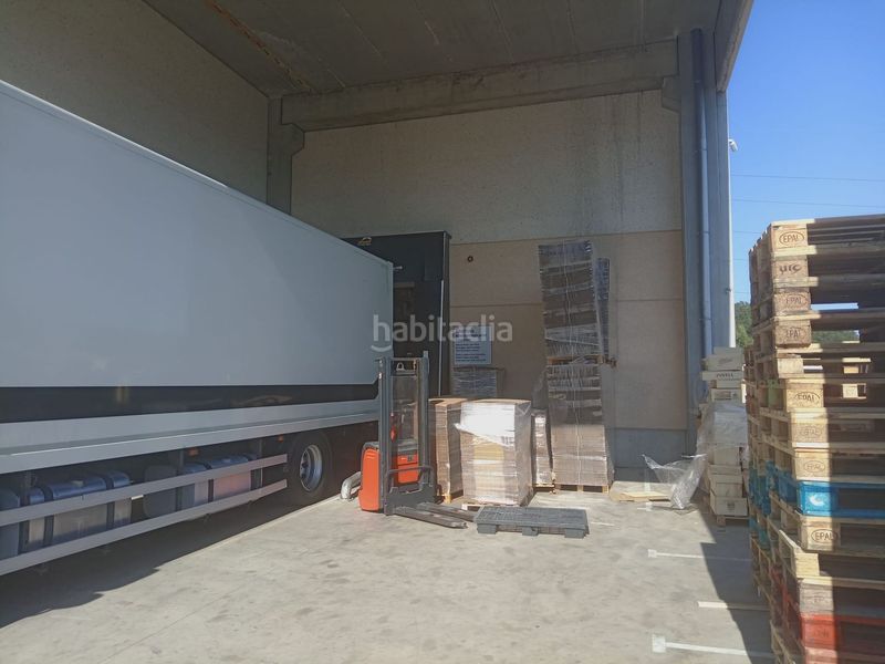 Foto 415a8bce-2149-429d-8eef-0a65731ac988. Nau industrial a Zona Industrial Rubí
