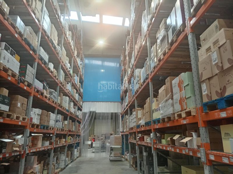 Foto 4810cbd0-92b5-4c75-8f4a-5e788dfd5e81. Nau industrial a Zona Industrial Rubí