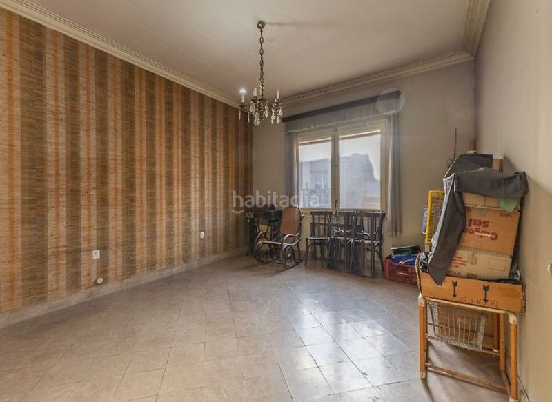 Foto bc601a55-db54-4011-a1a2-20b4d7a947df. Casa adossada a Centre Sabadell